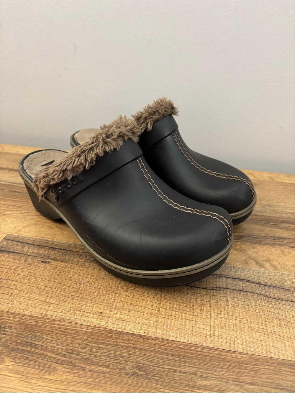 Crocs Eva Faux Fur Lined Wedge Clogs Mules Brown